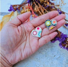 Load image into Gallery viewer, 2 Pce Pin Set: Flower Heart Retro Boho Art Deco Enamel - Pro Eyelash Extensions